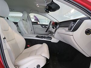 Volvo  T6 Recharge Plus Bright HarmanKardon Licht-P