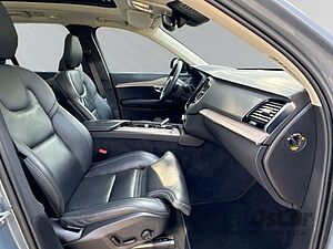 Volvo  T8 Recharge Plus Dark 7-Sitzer AHK Panorama