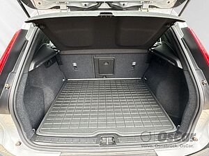 Volvo  T4 Klima LM Tempomat LED-Scheinwerfer Color