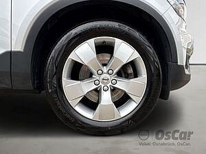 Volvo  T4 Klima LM Tempomat LED-Scheinwerfer Color