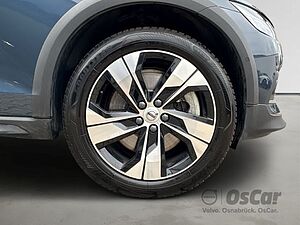 Volvo  B5 Benzin AWD Cross Country Ultimate AHK Par