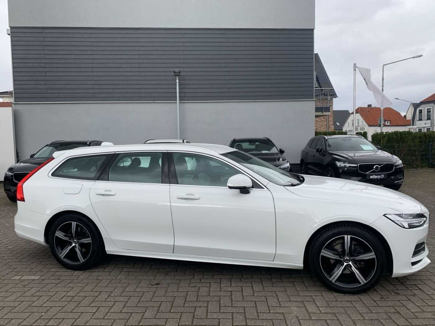 Volvo  D3 Momentum Pilot Assist Abstandstempomat Le