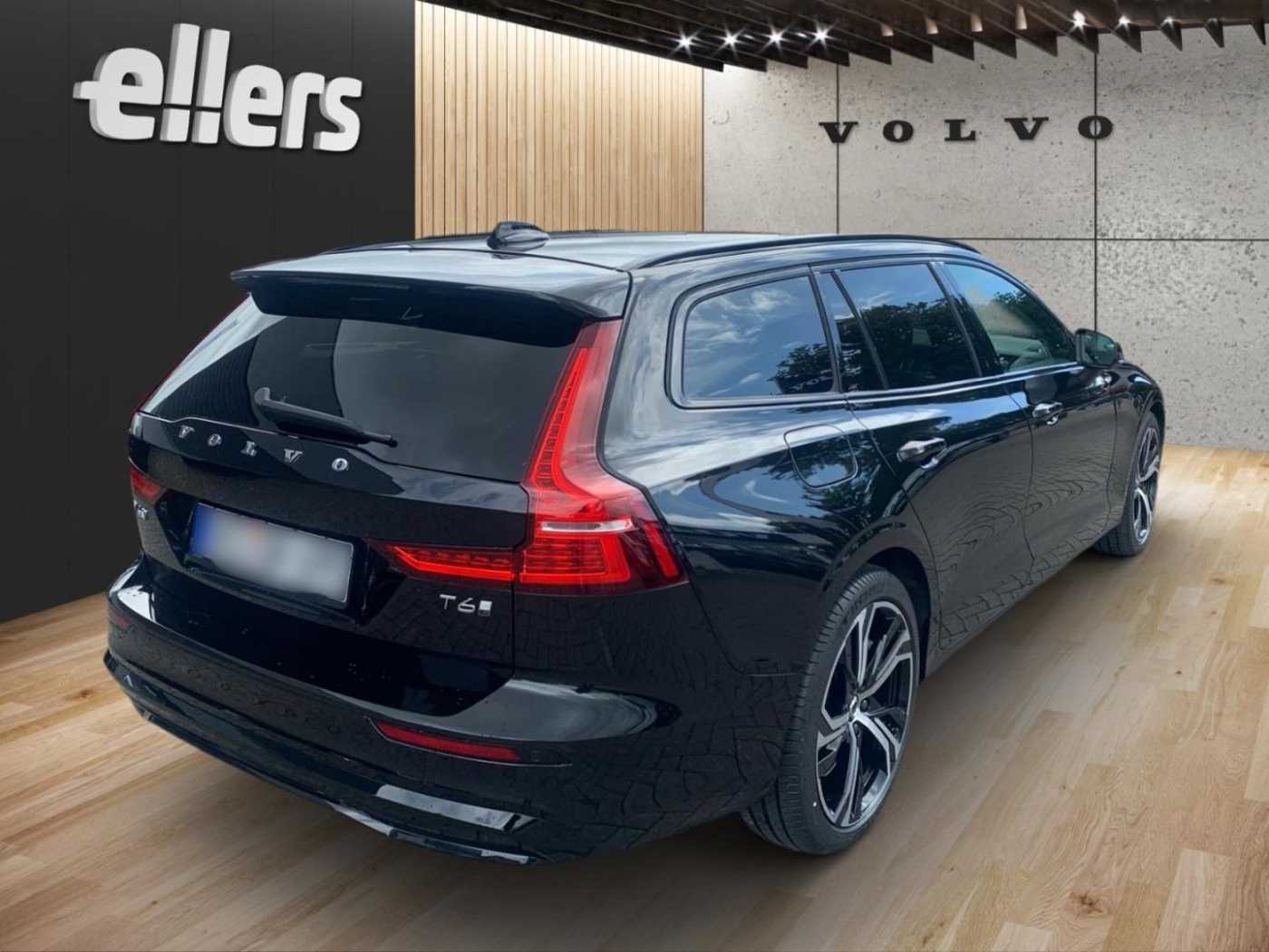 Volvo  T6 AWD Plus Dark Fahrerassistenz Paket LM-Rä