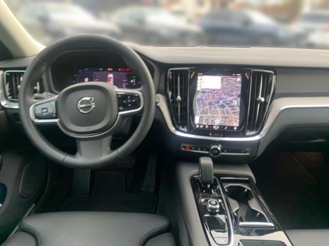 Volvo  T6 AWD Plus Dark Licht Paket Fahrerassistenz