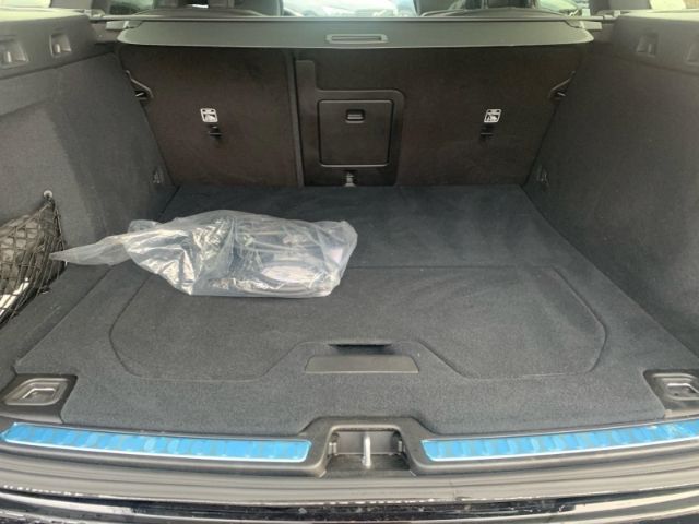 Volvo  T6 AWD Plus Dark Licht Paket Fahrerassistenz