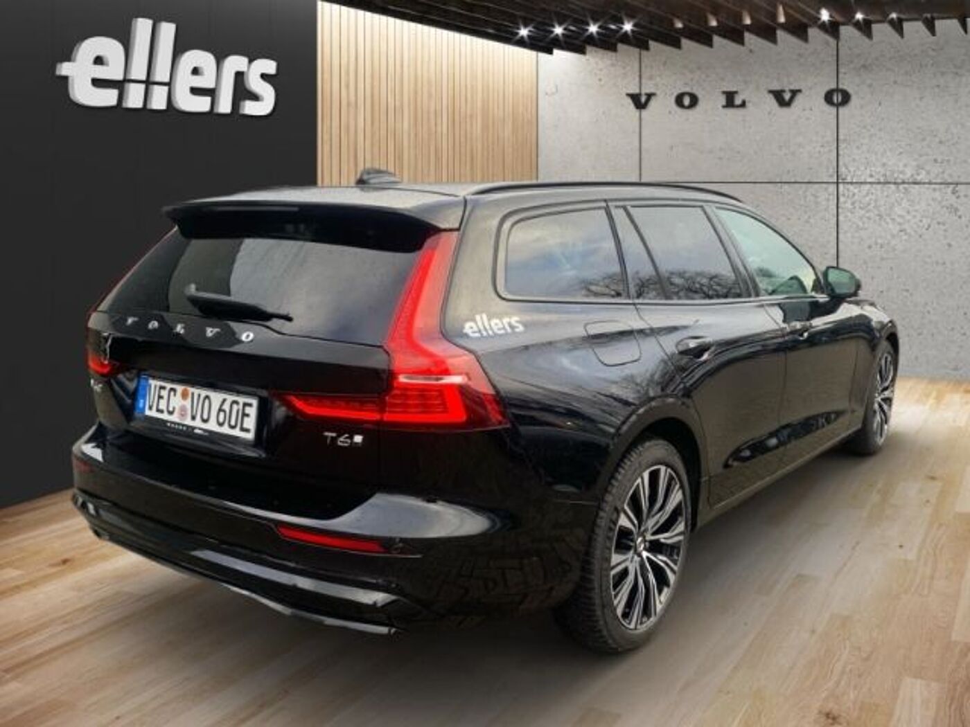 Volvo  T6 AWD Plus Dark Licht Paket Fahrerassistenz
