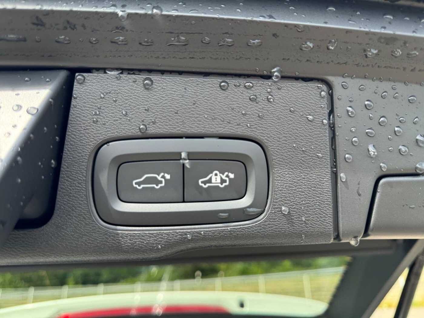 Volvo  T6 Recharge AWD Plus Dark Licht+Fahrerasiss