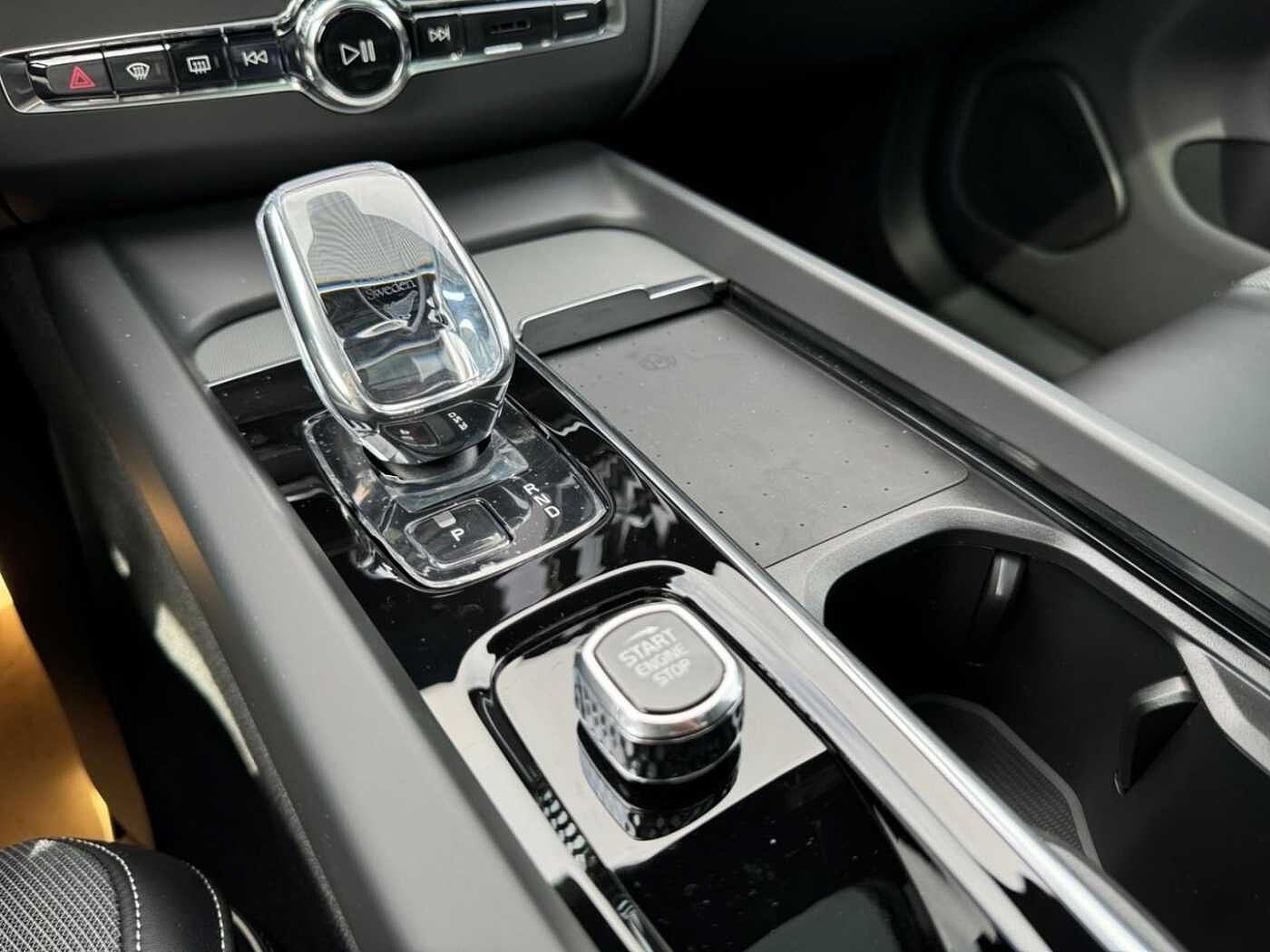 Volvo  T6 Recharge AWD Plus Dark Licht+Fahrerasiss