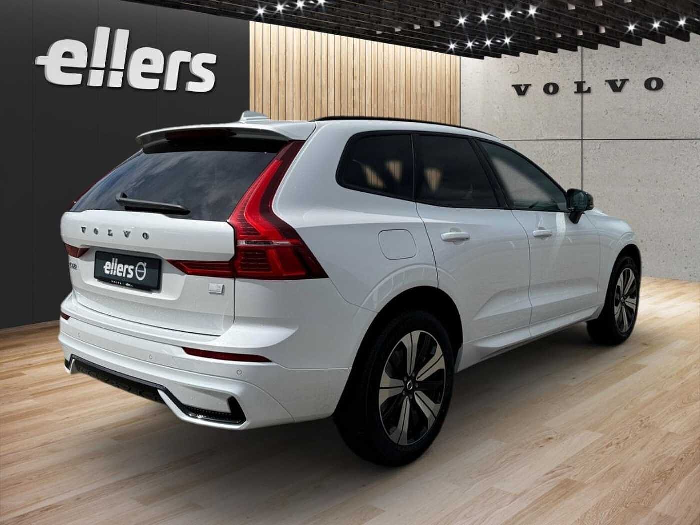 Volvo  T6 Recharge AWD Plus Dark Licht+Fahrerasiss