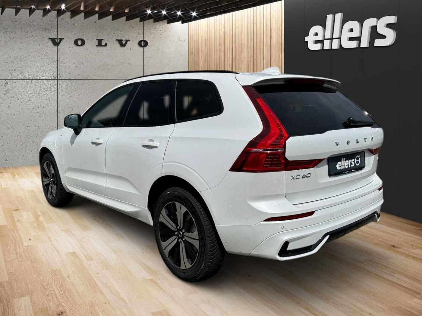 Volvo  T6 Recharge AWD Plus Dark Licht+Fahrerasiss