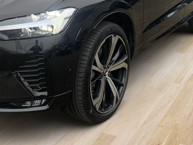 Volvo  B4 Plus Dark Voll LED Abstandstempomat Pilo
