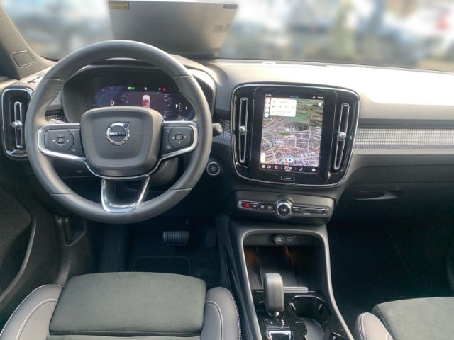 Volvo  B4 Ultra Bark Pixel LED el. Sitze Abstandst