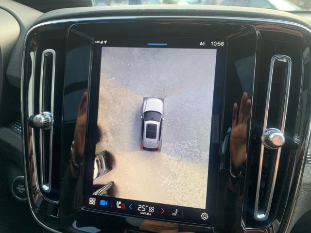 Volvo  B4 Ultra Bark Pixel LED el. Sitze Abstandst