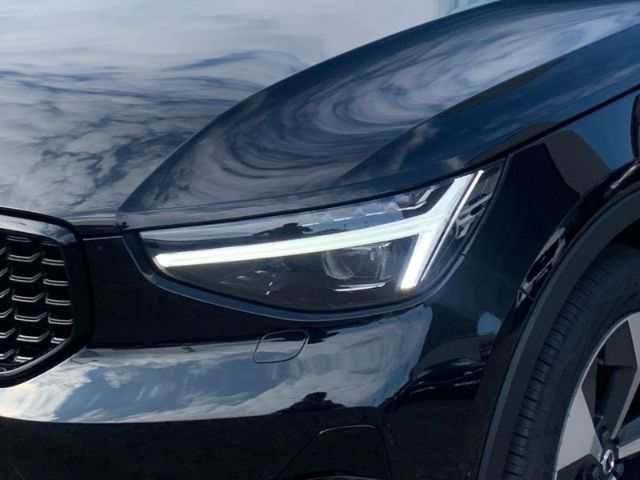 Volvo  B4 Ultra Bark Pixel LED el. Sitze Abstandst