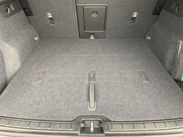 Volvo  B4 Plus Dark Pixel LED el. Sitze el. GSHD A