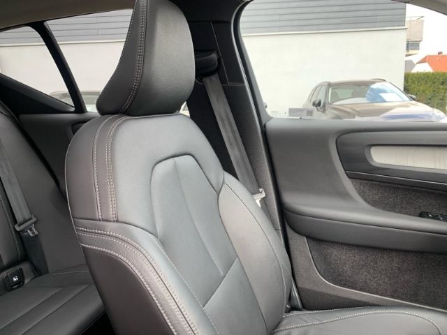 Volvo  B4 Plus Dark Pixel LED el. Sitze el. GSHD A