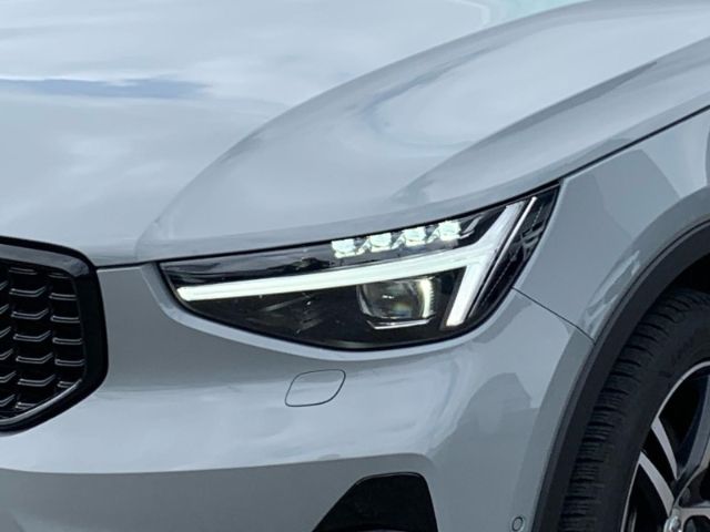 Volvo  B4 Plus Dark Pixel LED el. Sitze el. GSHD A
