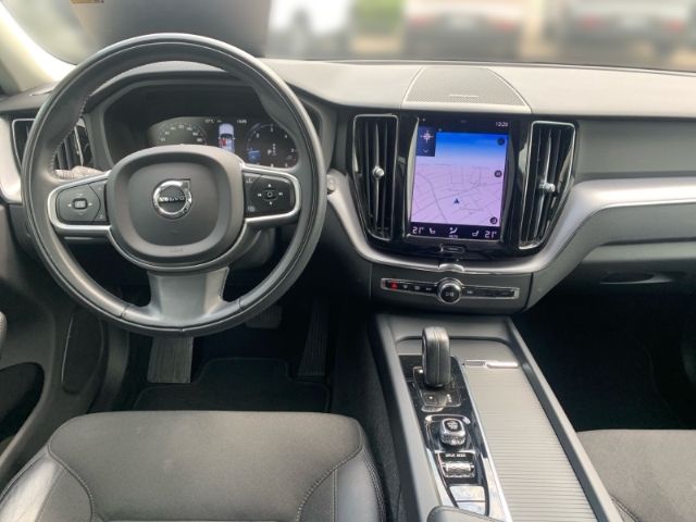Volvo  B4 AWD Momentum Pro Voll LED Kamera Navi BL