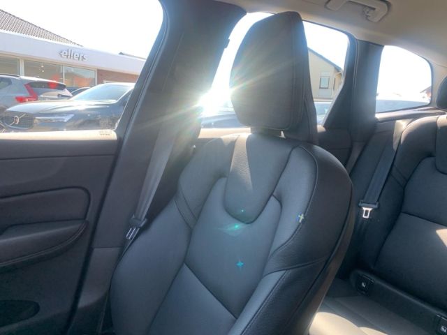 Volvo  B4 Plus Bright el. Sitze AHK Android Infota