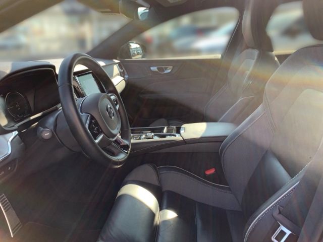 Volvo  T6 AWD R-Design  Voll LED el. Sitze Abstands