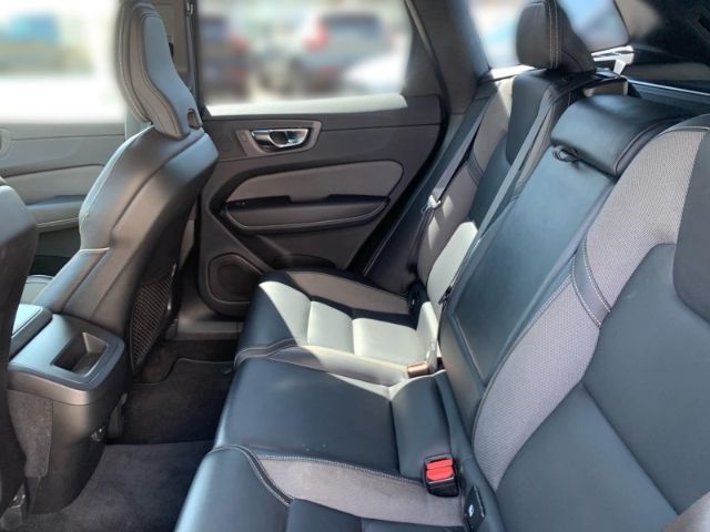 Volvo  B4 R-Design Standheizung el. Sitze Abstands