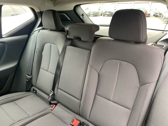 Volvo  T3 Momentum Navi Sitzheizung Tempomat Kamer