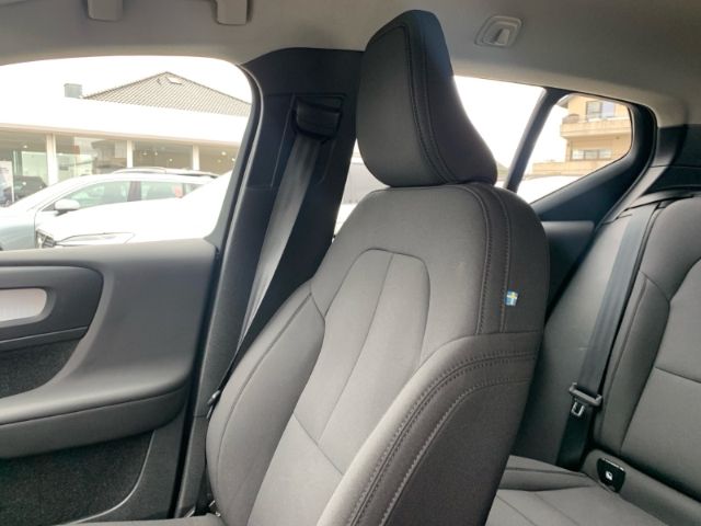 Volvo  T3 Momentum Navi Sitzheizung Tempomat Kamer
