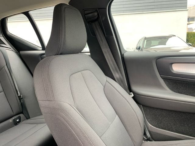 Volvo  T3 Momentum Navi Sitzheizung Tempomat Kamer