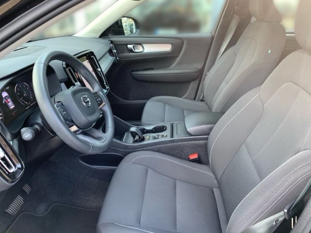 Volvo  T3 Momentum Pro Navi Sitzheizung Kamera Len
