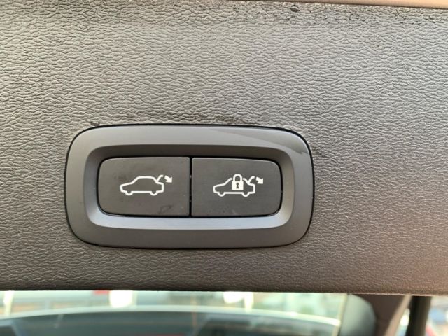 Volvo  Recharge Plug-In Hybrid 2WD Navi Tempomat S