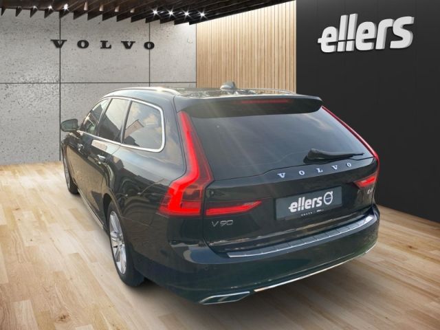Volvo  D4 Momentum Voll LED Leder el. Sitz Navi Kam