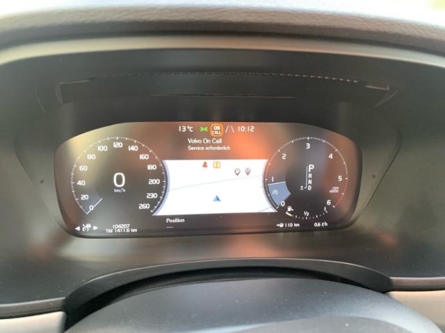 Volvo  D4 Momentum Voll LED Leder el. Sitz Navi Kam