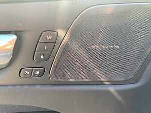 Volvo  B5 DIESEL AWD Ultimate Dark Head-Up Panoram