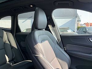Volvo  B5 DIESEL AWD Ultimate Dark Head-Up Panoram