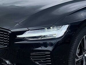 Volvo  T6 AWD Plus Dark Fahrerassistenz Paket LM-Rä