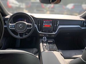 Volvo  T6 AWD Plus Dark Fahrerassistenz Paket LM-Rä