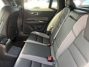 Volvo  T6 AWD Plus Dark Fahrerassistenz Paket LM-Rä