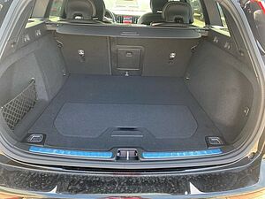 Volvo  T6 AWD Plus Dark Fahrerassistenz Paket LM-Rä