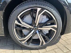 Volvo  T6 AWD Plus Dark Fahrerassistenz Paket LM-Rä