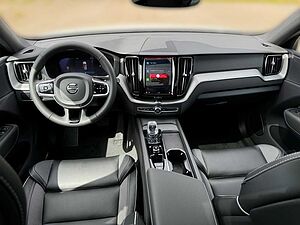 Volvo  T6 Recharge AWD Plus Dark Licht+Fahrerasiss