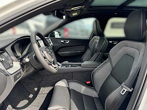 Volvo  T6 Recharge AWD Plus Dark Licht+Fahrerasiss