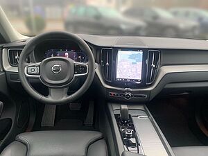 Volvo  B4 Plus Dark Voll LED Abstandstempomat Pilo