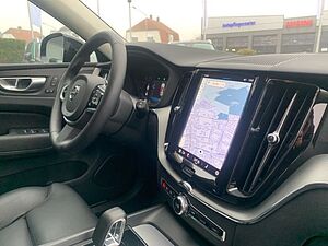 Volvo  B4 Plus Dark Voll LED Abstandstempomat Pilo