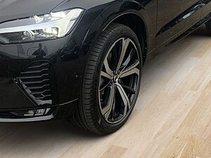 Volvo  B4 Plus Dark Voll LED Abstandstempomat Pilo