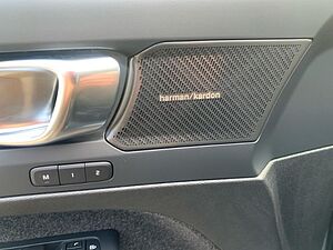 Volvo  B4 Ultra Bark Pixel LED el. Sitze Abstandst