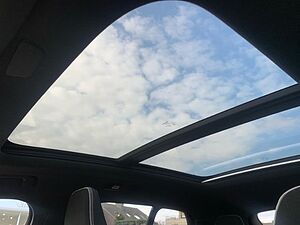 Volvo  B4 Ultra Bark Pixel LED el. Sitze Abstandst