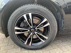 Volvo  B4 AWD Momentum Pro Voll LED Kamera Navi BL