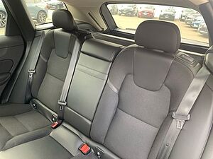 Volvo  B4 AWD Momentum Pro Voll LED Kamera Navi BL
