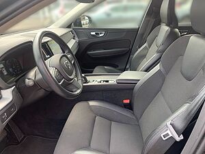 Volvo  B4 AWD Momentum Pro Voll LED Kamera Navi BL