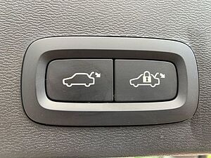 Volvo  Inscription Expression Recharge Plug-In Hyb